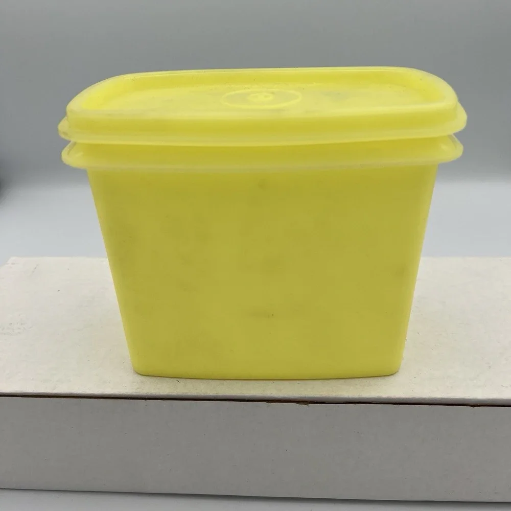 Tupperware vintage 1243